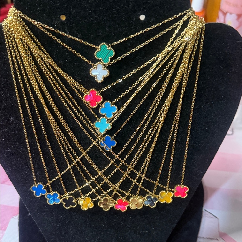 1x Multicolor Clover Necklace 18k gold plated waterproof stainless steel